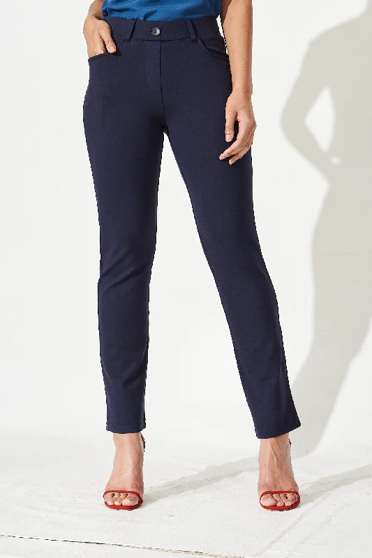 Workflow Stretch Straight Leg Pocket Pant In Navy