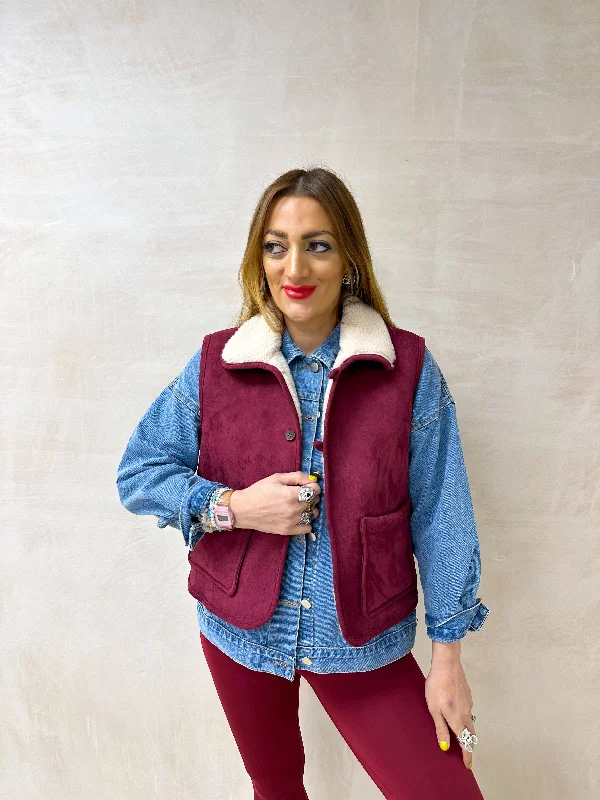 Faux Suede Gilet In Burgundy