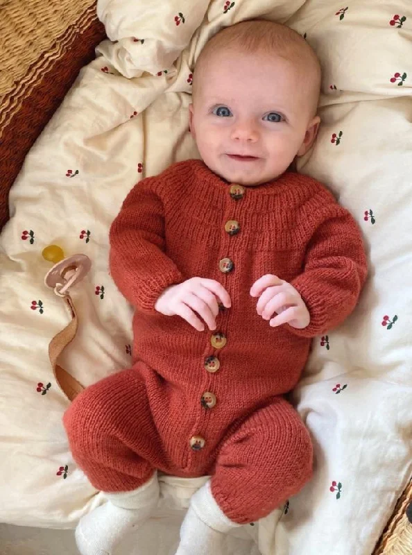 Anker's onesie for baby by PetiteKnit, knitting pattern