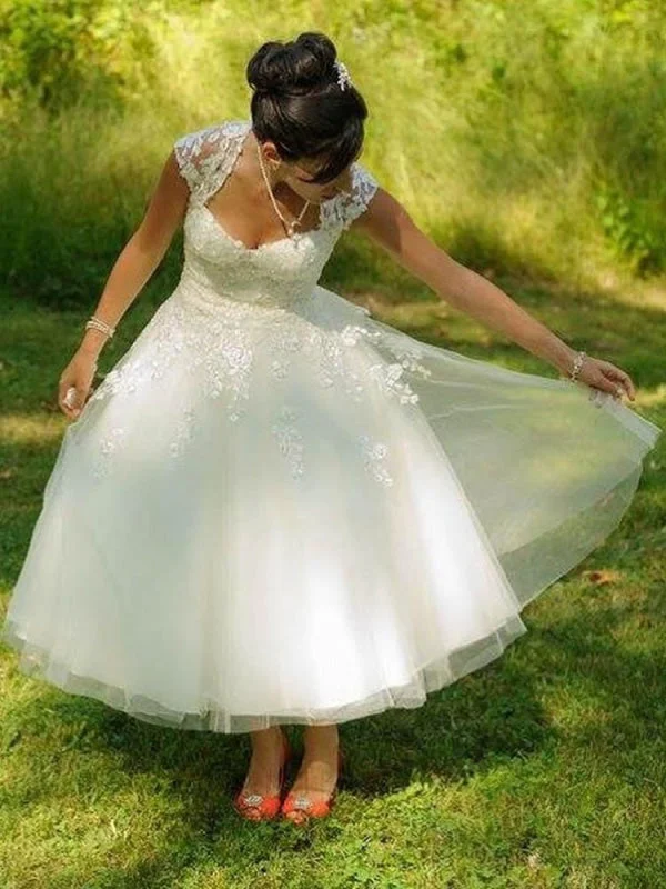 Chic Sweetheart Short Ball Gown Wedding Dresses